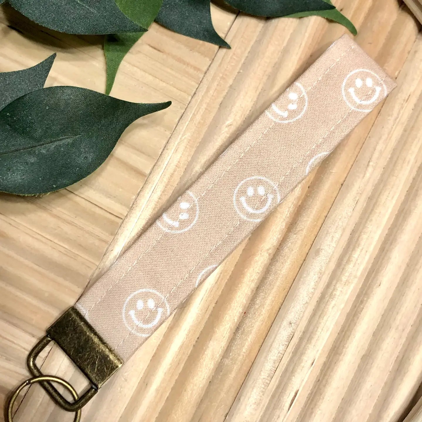 Wristlet Keychain | Neutral Smileys