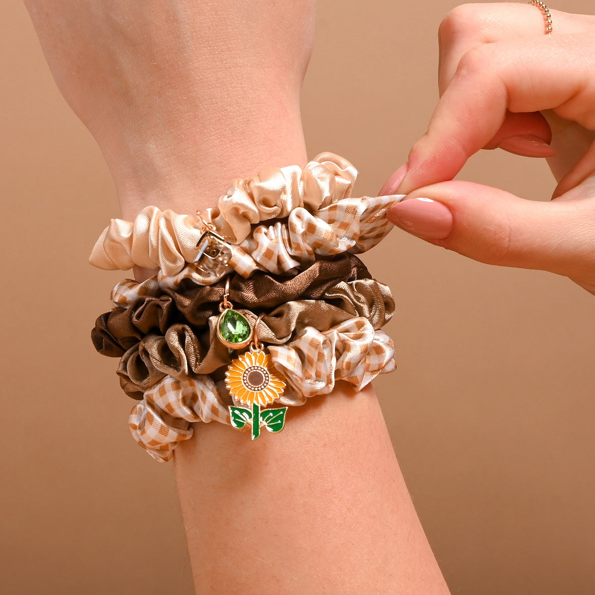 Scrunchie Charm Set | Maple Gingham